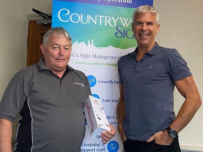 Countrywide Signs Justin Pearce welcomes David on board Countrywide Signs Justin Pearce welcomes David on board